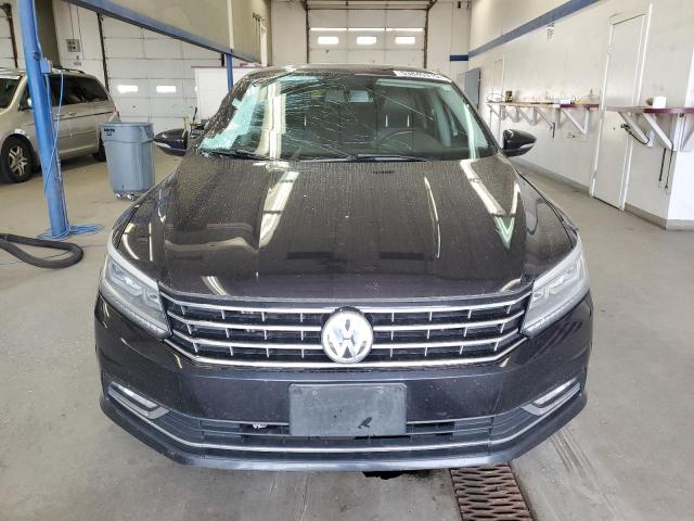 VOLKSWAGEN PASSAT 2018 Czarny