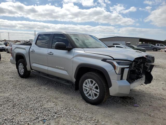  TOYOTA TUNDRA 2024 Srebrny