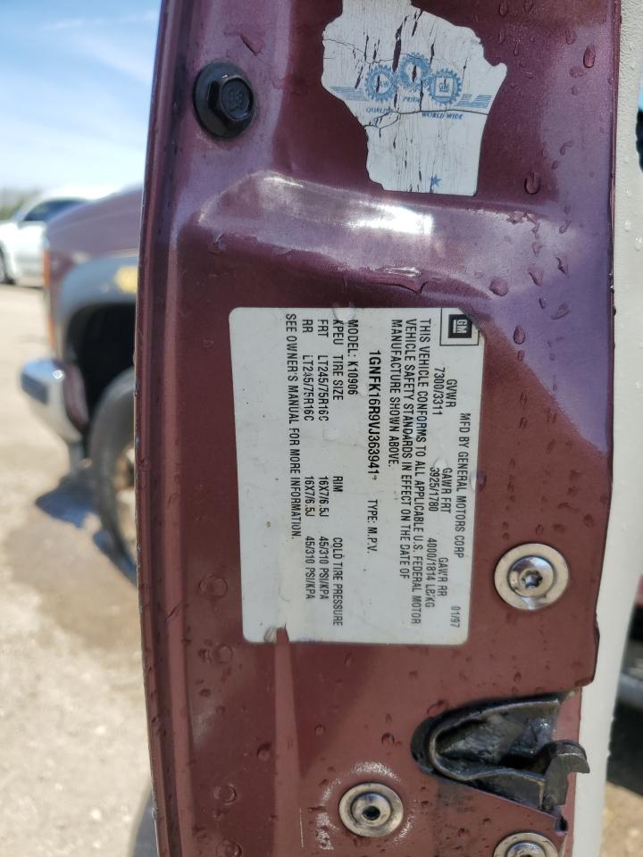 1997 Chevrolet Suburban K1500 VIN: 1GNFK16R9VJ363941 Lot: 54261245