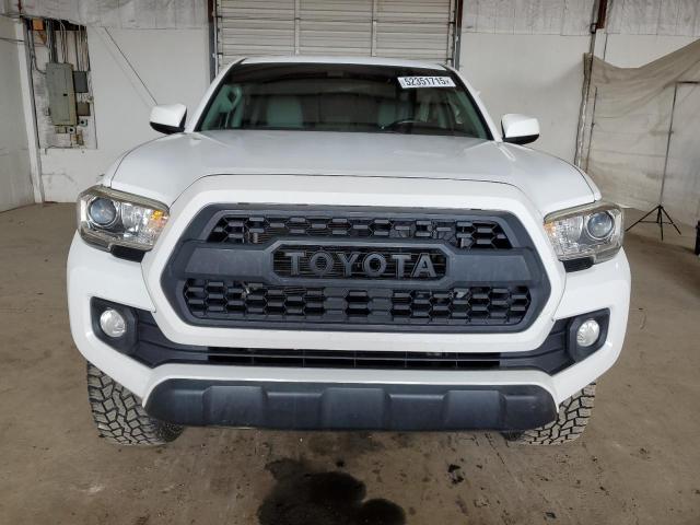 Пікапи TOYOTA TACOMA 2016 Білий