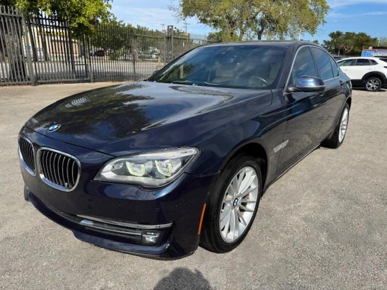 2015 Bmw 750 Xi продається в Opa Locka, FL - Damage History