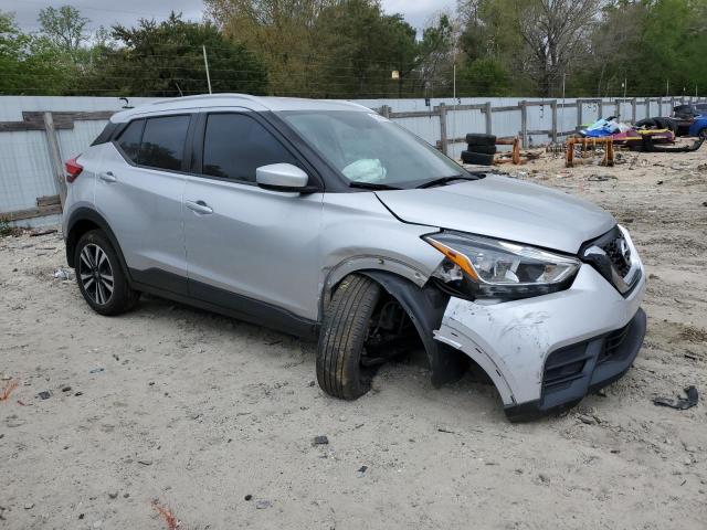  NISSAN KICKS 2018 Srebrny