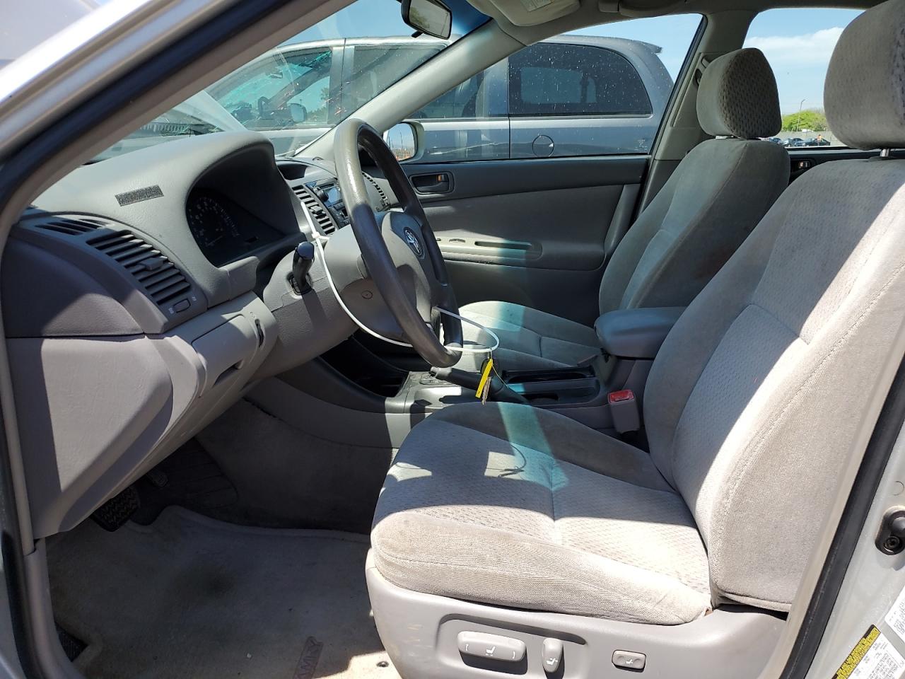 2004 Toyota Camry Le VIN: 4T1BE32K94U260658 Lot: 54453795