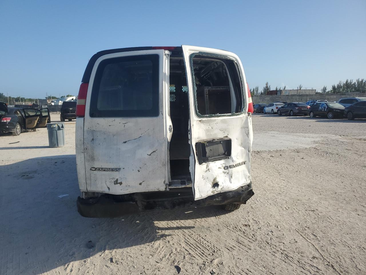 2003 Chevrolet Express G3500 VIN: 1GCHG35U531178979 Lot: 51840665