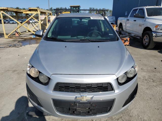 Hatchbacks CHEVROLET SONIC 2014 Srebrny
