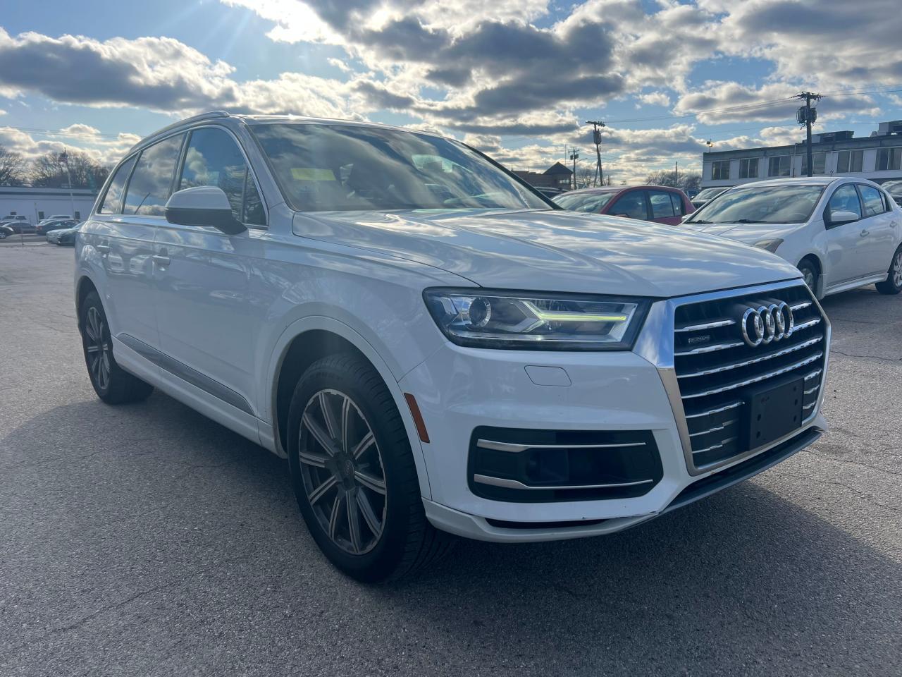 2017 Audi Q7 Premium Plus for Sale in North Billerica, MA - Minor Dent/Scratches