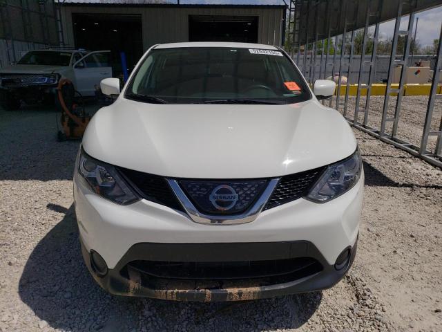  NISSAN ROGUE 2018 Белы