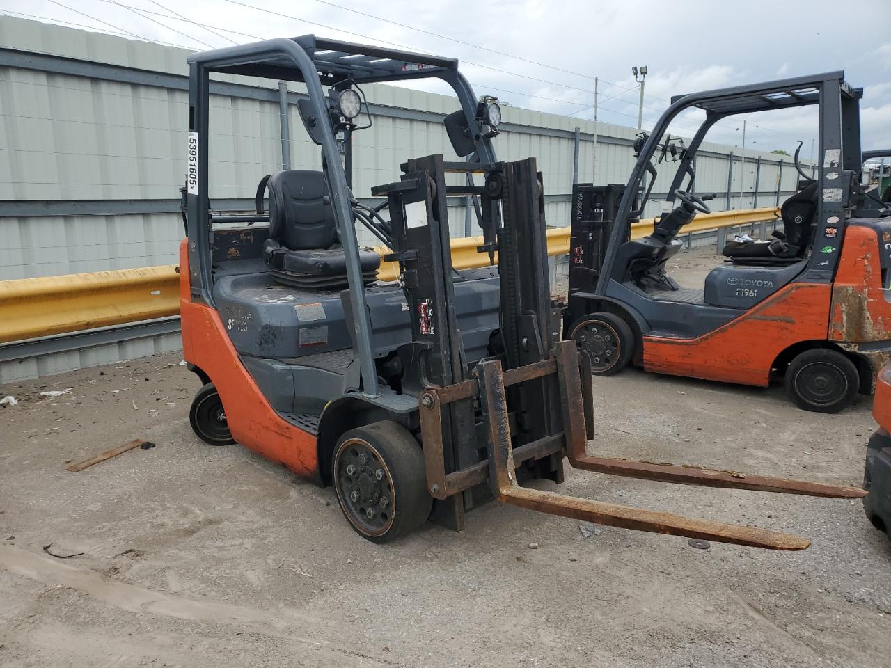 2015 Toyota Fork Lift for Sale in Lebanon, TN - Normal Wear