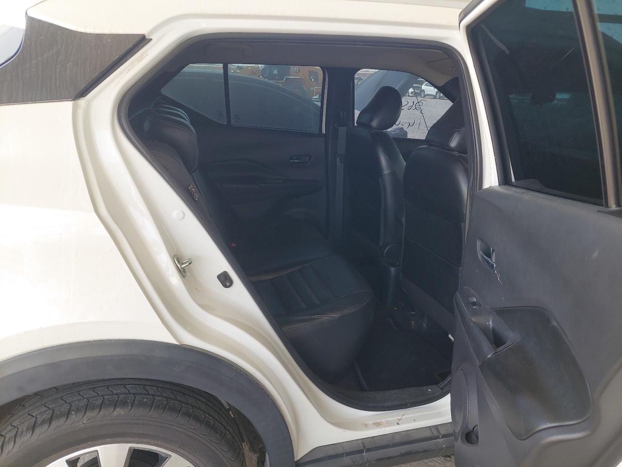 3N1CP5CP3KL466108 - 2019 Nissan Kicks - #undefined