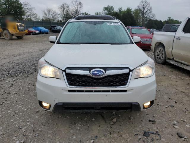 Паркетники SUBARU FORESTER 2016 Белы