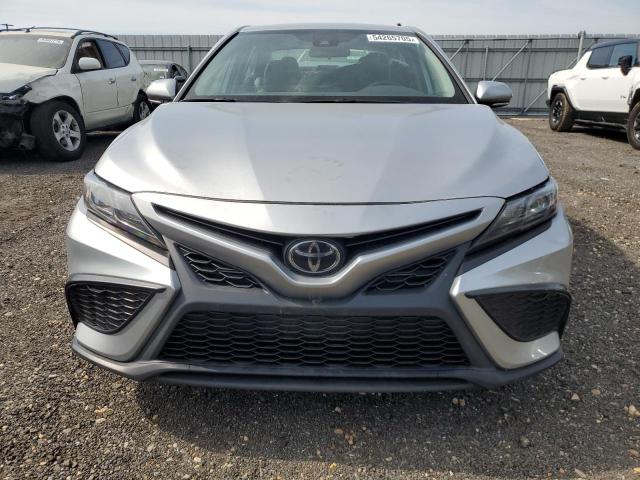  TOYOTA CAMRY 2022 Серебристый