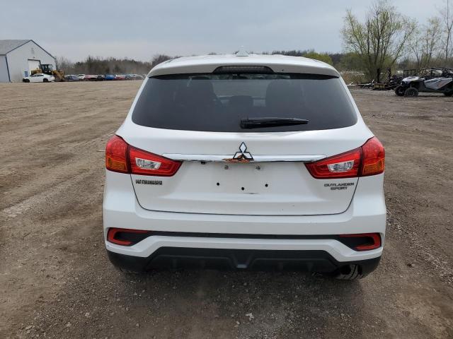  MITSUBISHI OUTLANDER 2018 Biały