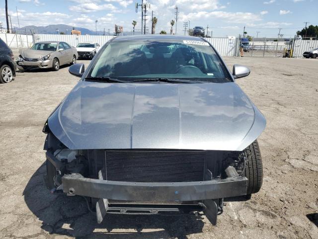  HYUNDAI ELANTRA 2019 Серый