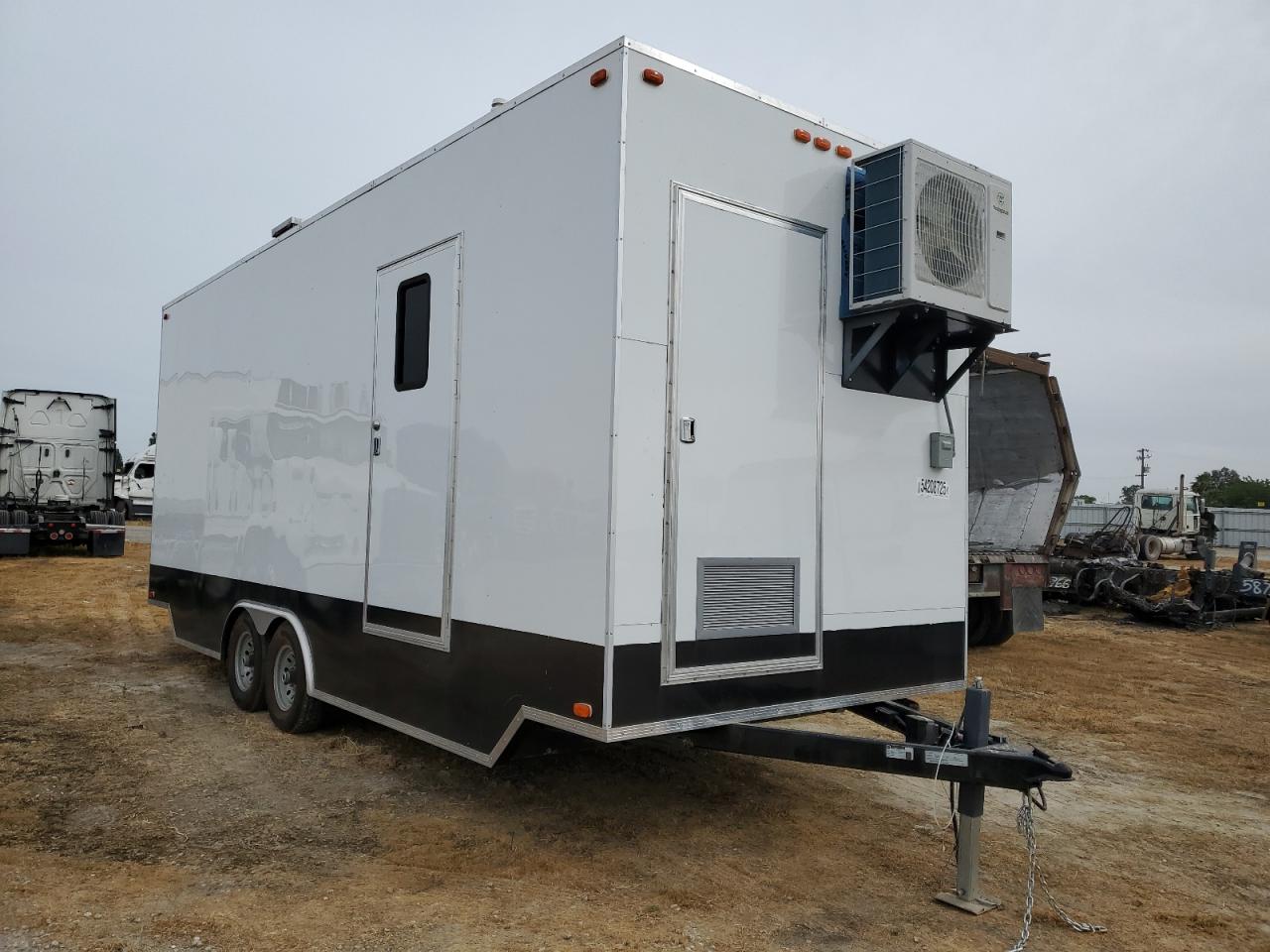 2022 Ez-Trail Ec-24 Food Trailer იყიდება Fresno-ში, CA - Minor Dent/Scratches