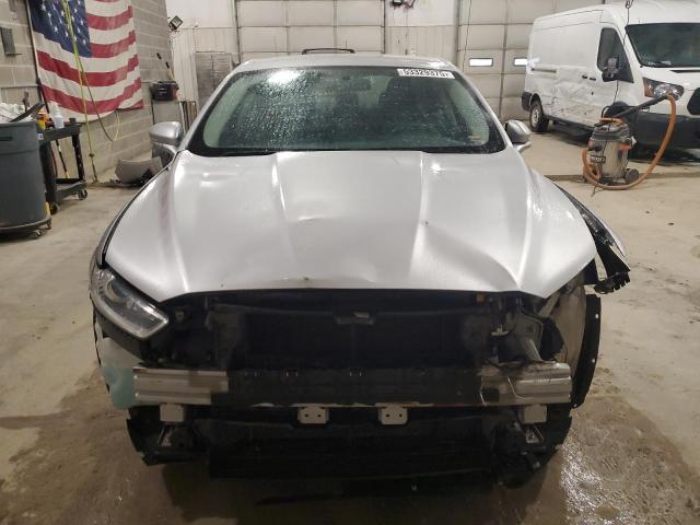 Sedans FORD FUSION 2015 Srebrny