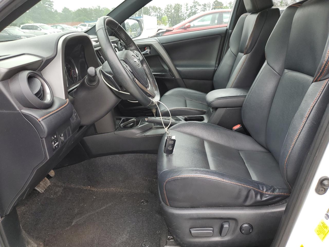 2T3NFREV2GW258135 TOYOTA RAV4 2016