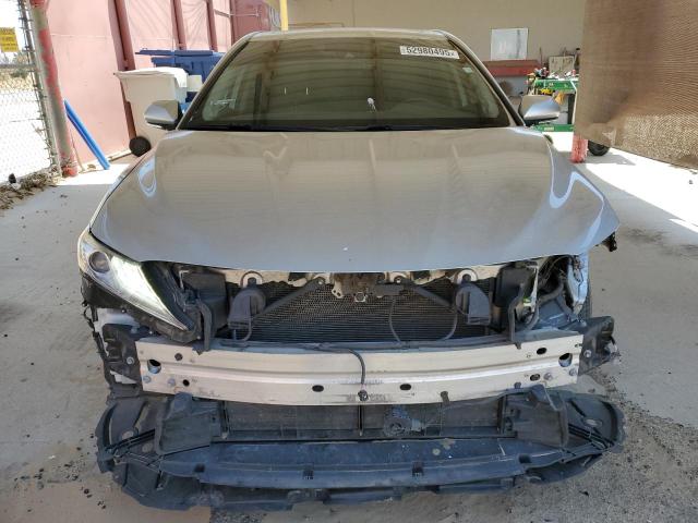 TOYOTA CAMRY 2020 Серебристый