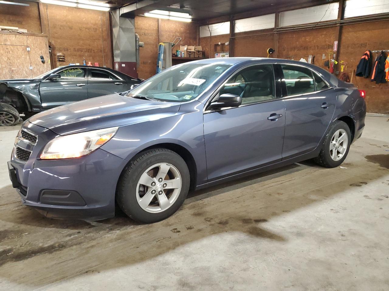 2013 Chevrolet Malibu Ls للبيع في Ebensburg، PA - Minor Dent/Scratches