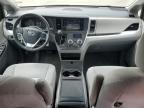 2015 Toyota Sienna Le იყიდება San Diego-ში, CA - Front End