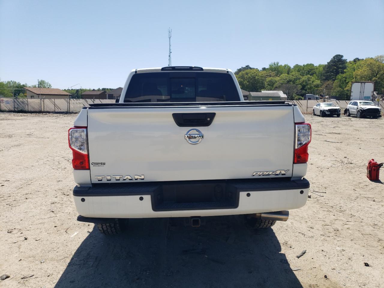 1N6AA1E50JN523001 NISSAN TITAN 2018