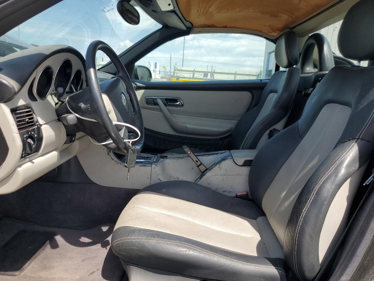 2000 Mercedes-Benz Slk 230 Kompressor VIN: WDBKK47F0YF166062 Lot: 54318895
