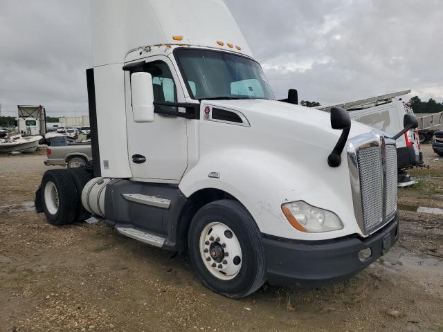 2016 Kenworth T680 Semi Truck