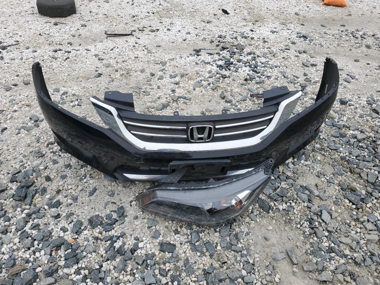 2015 Honda Accord Lx VIN: 1HGCR2F3XFA147589 Lot: 52387025