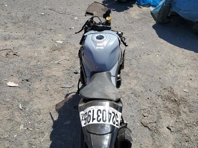  SUZUKI GSXR1000 2024 Сріблястий
