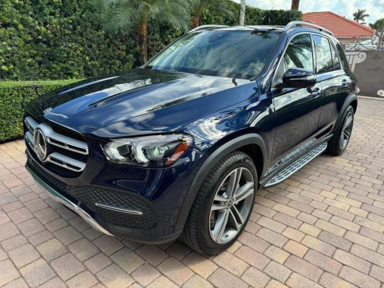 2022 Mercedes-Benz Gle 350 for Sale in Opa Locka, FL - Minor Dent/Scratches
