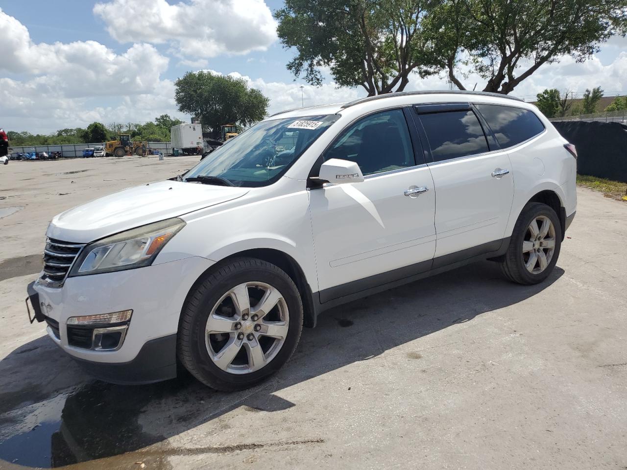 2017 Chevrolet Traverse Lt for Sale in Orlando, FL - Front End