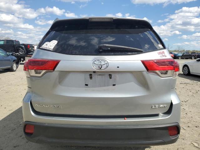  TOYOTA HIGHLANDER 2017 Srebrny
