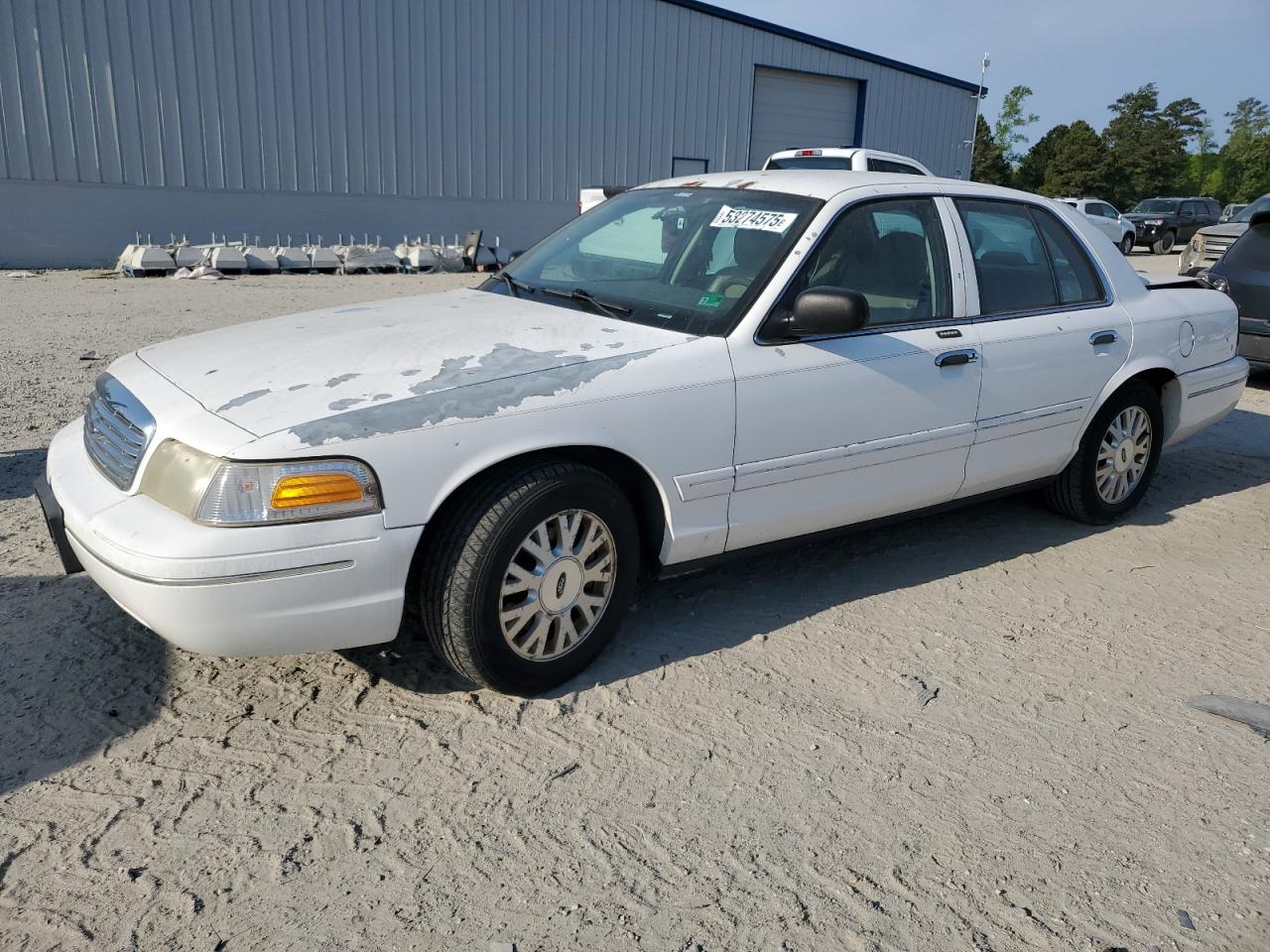 Hampton, VA에서 판매 중인 2003 Ford Crown Victoria Lx - Rear End