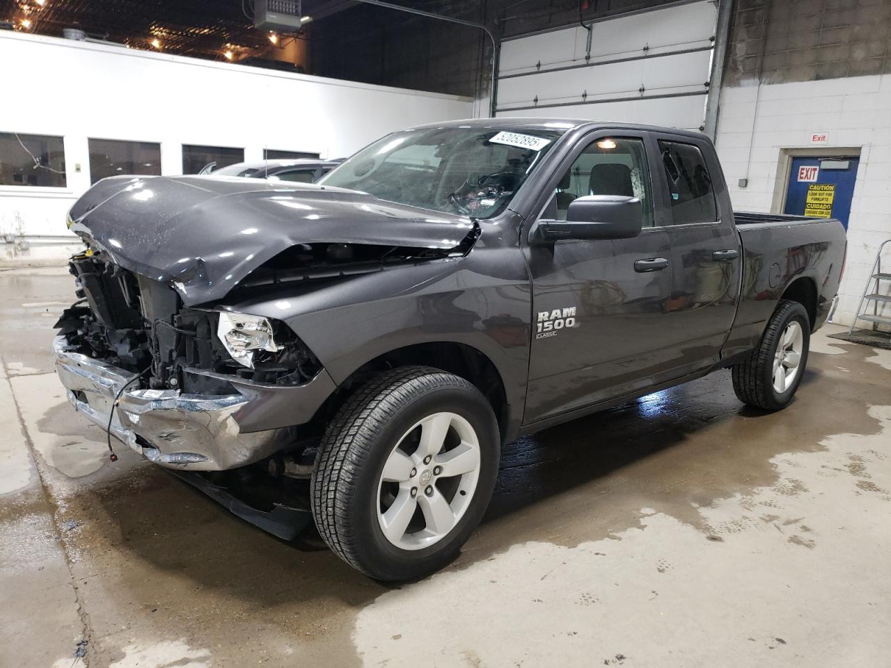 Blaine, MN에서 판매 중인 2024 Ram 1500 Classic Slt - Front End