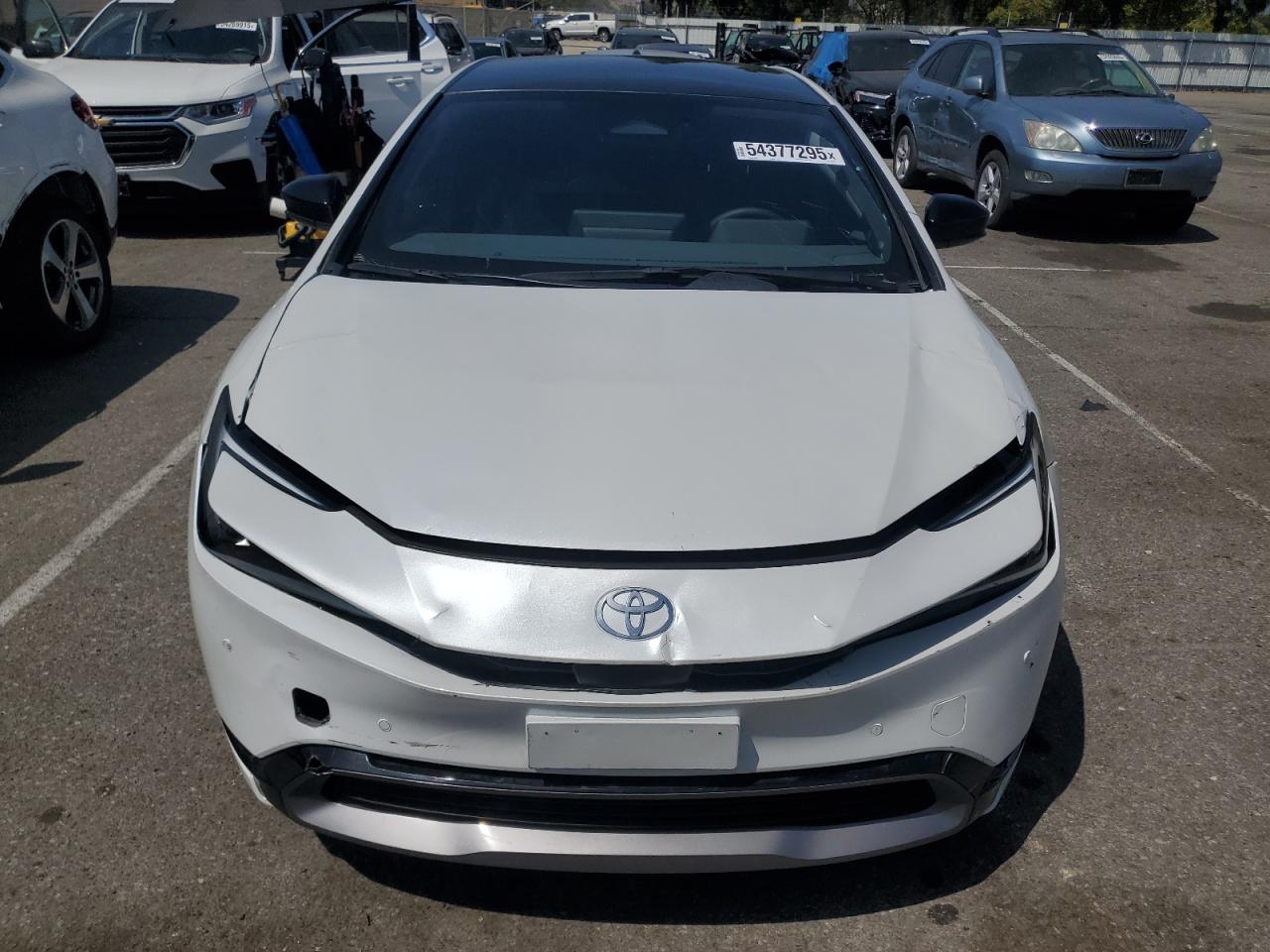 2024 Toyota Prius - Image 5