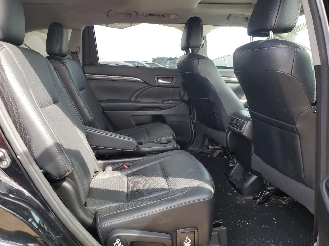 5TDDZRFH0JS486879 TOYOTA HIGHLANDER 2018