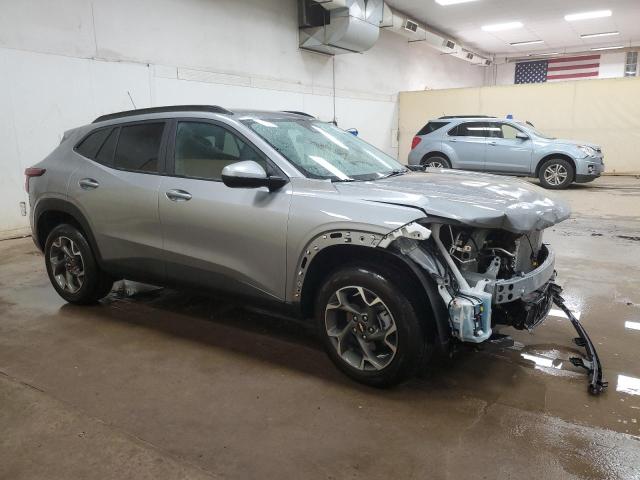  CHEVROLET TRAX 2024 Szary