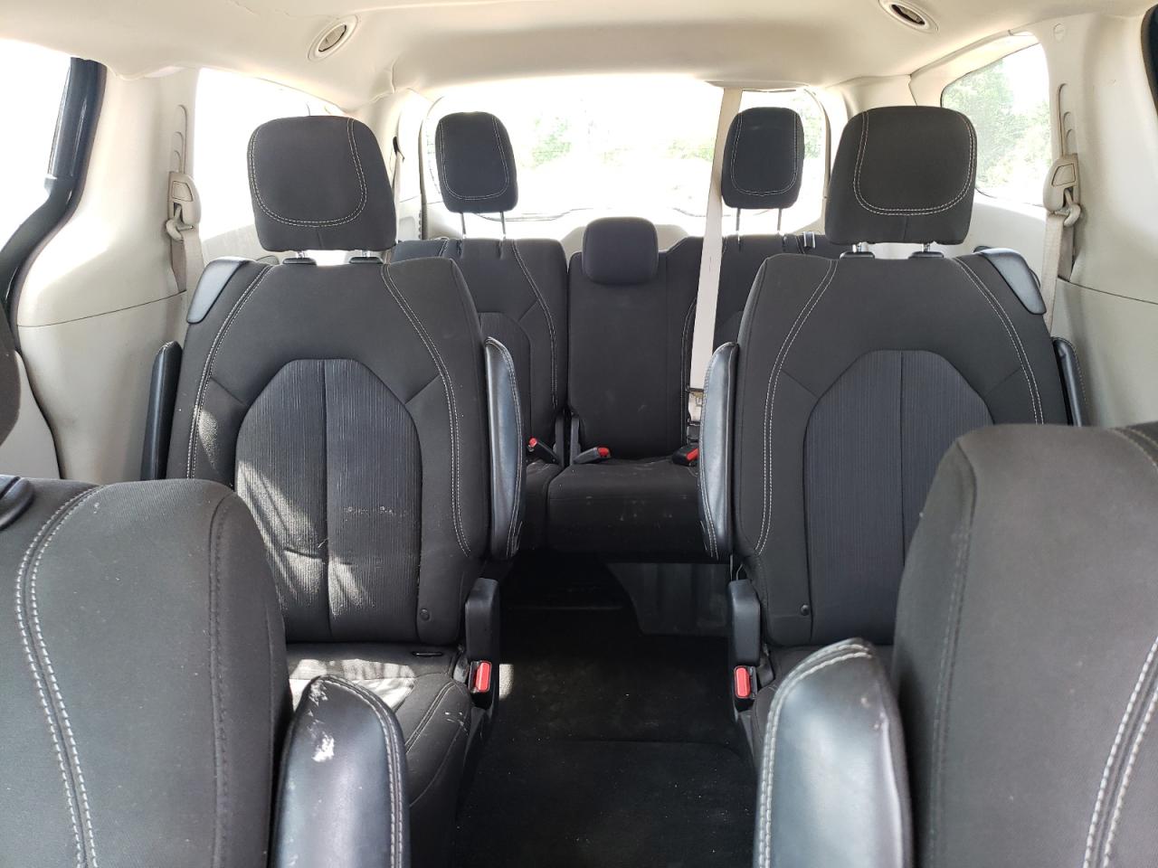 2022 Chrysler Voyager Lx VIN: 2C4RC1CGXNR218960 Lot: 53464755