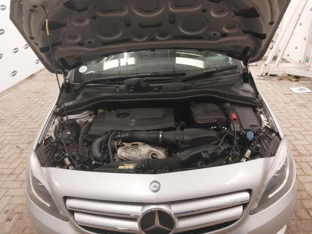 2012 MERCEDES BENZ B180 BLUEE