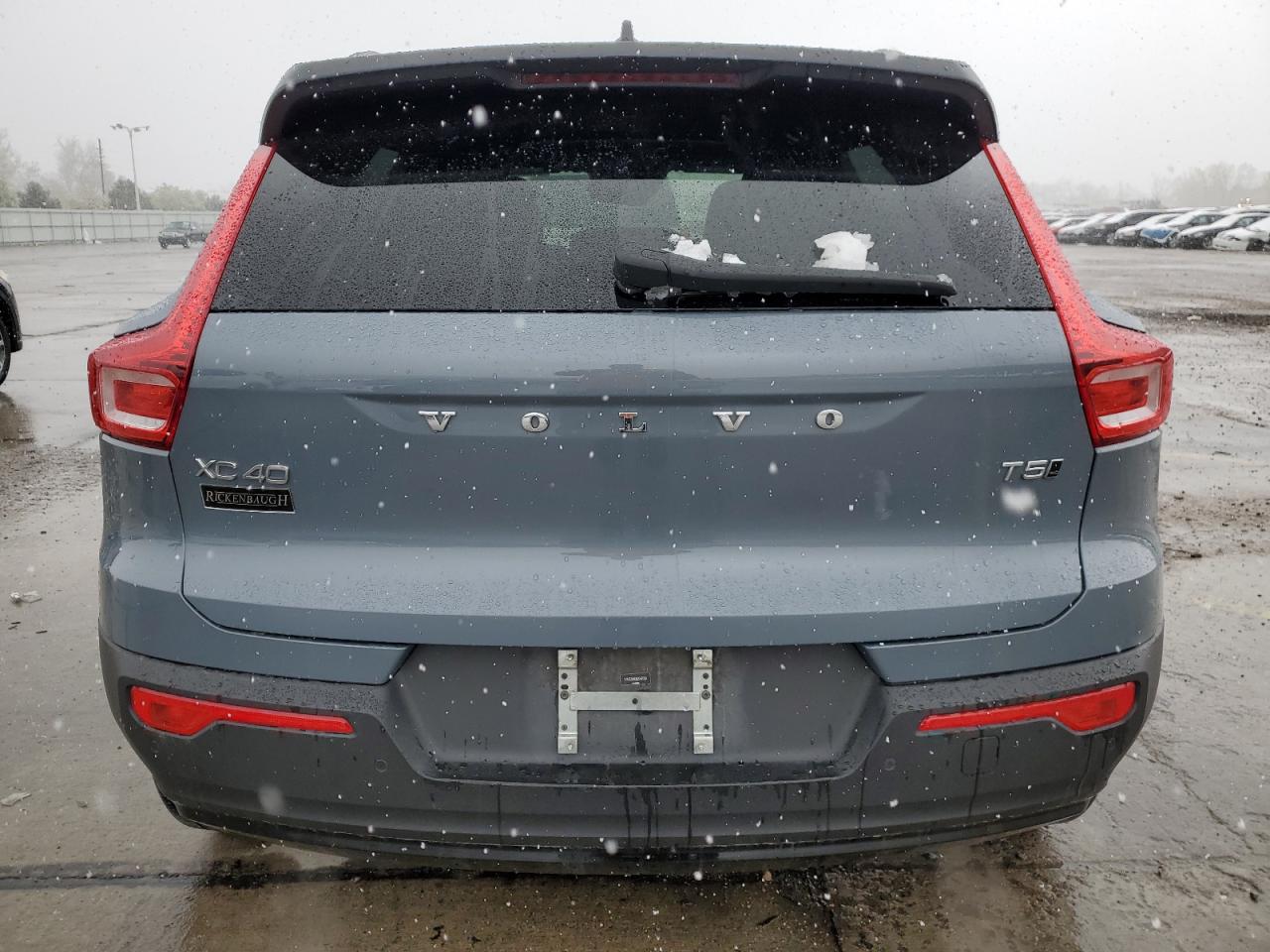 2022 Volvo Xc40 T5 R-Design VIN: YV4162UM3N2647058 Lot: 53968175
