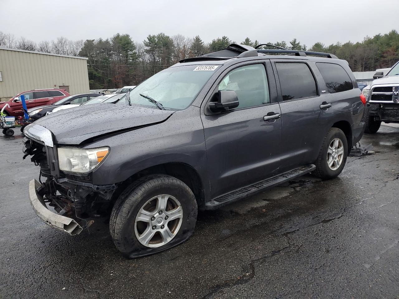 Exeter, RI에서 판매 중인 2011 Toyota Sequoia Sr5 - All Over