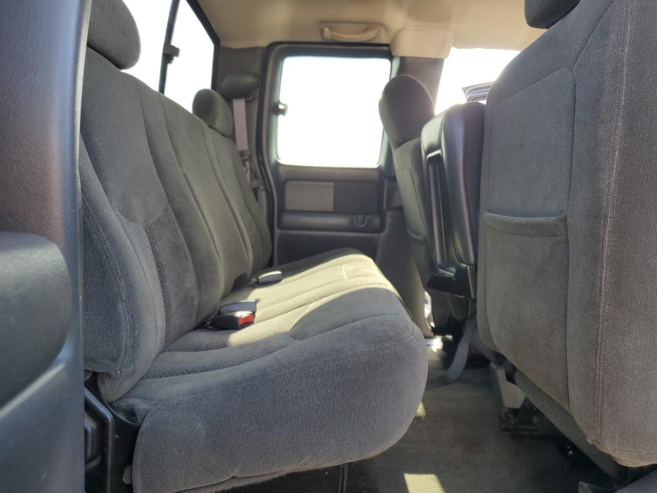 2004 Chevrolet Silverado K2500 Heavy Duty VIN: 1GCHK29U54E393775 Lot: 54620215
