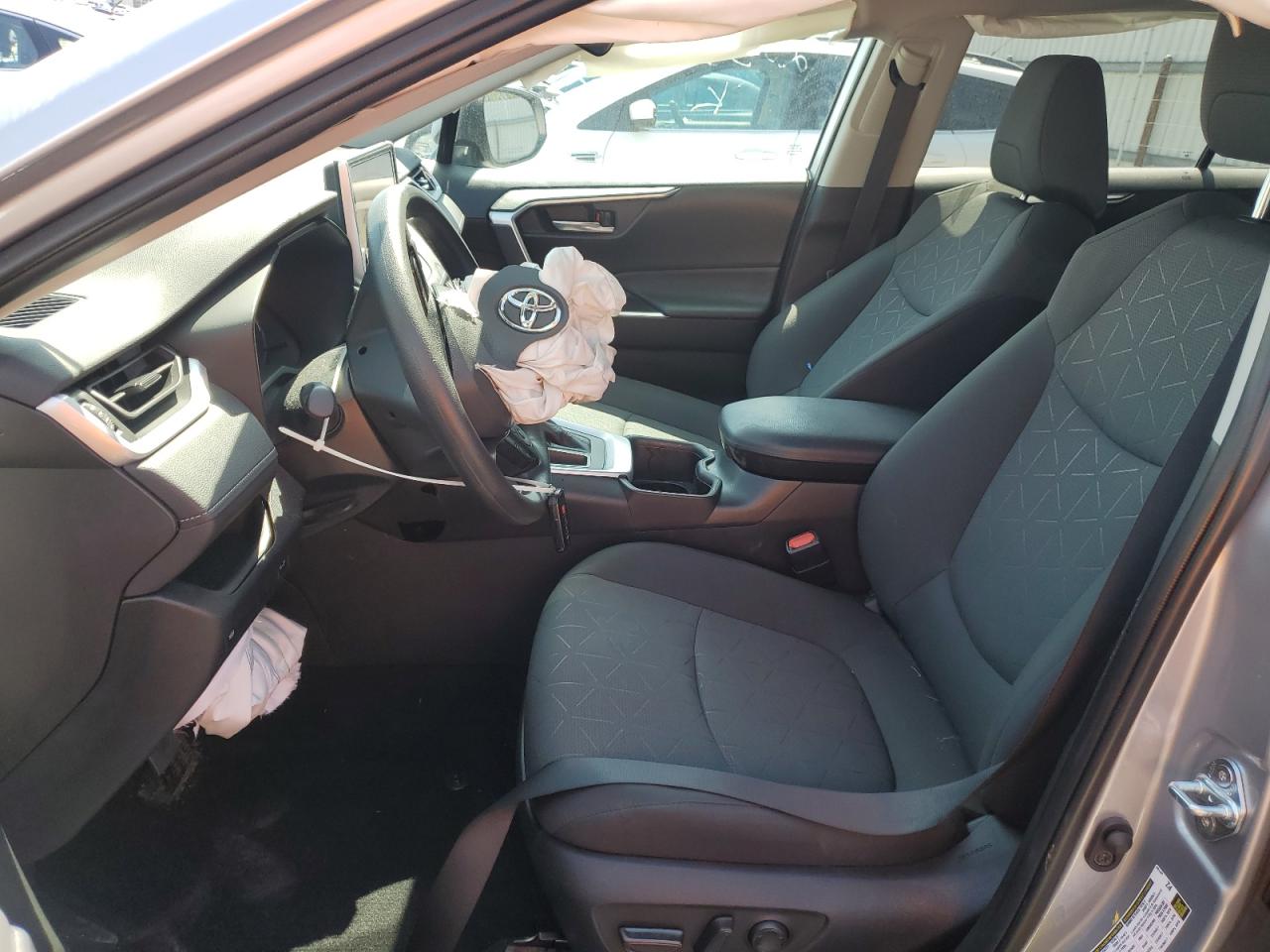 2T3W1RFV6RC253848 TOYOTA RAV4 2024