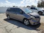 2014 Toyota Sienna  იყიდება Van Nuys-ში, CA - Front End