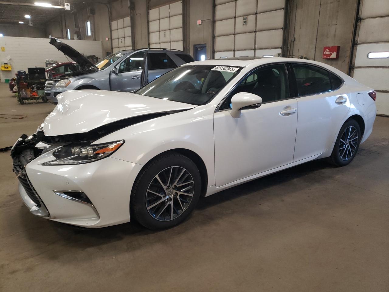 2016 Lexus Es 350 for Sale in Blaine, MN - Front End