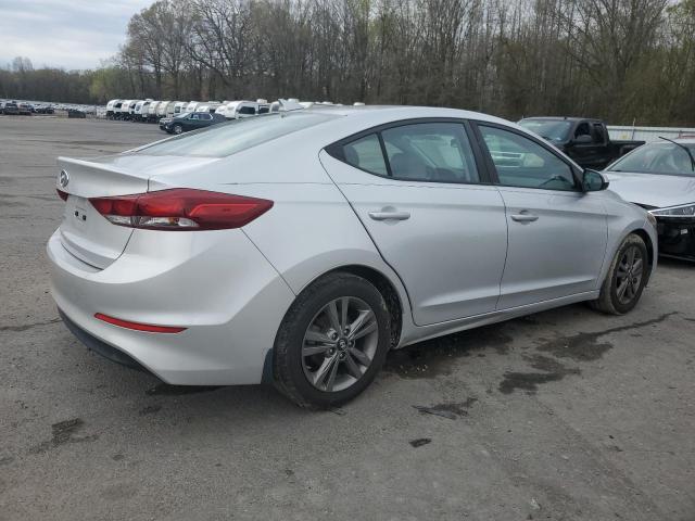  HYUNDAI ELANTRA 2018 Srebrny