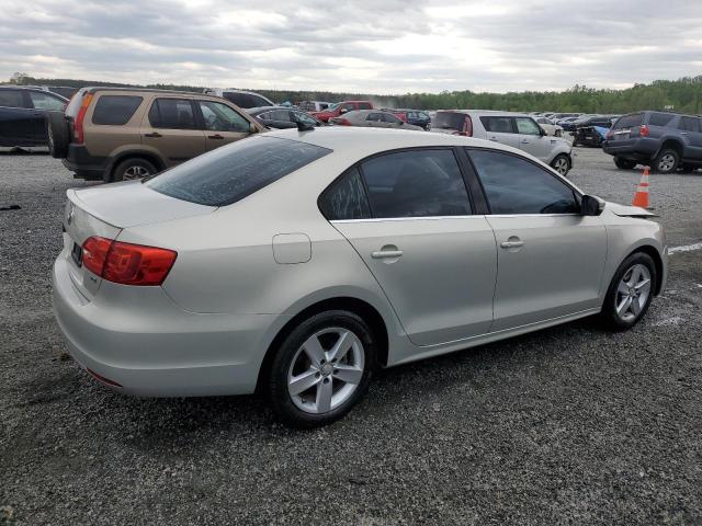  VOLKSWAGEN JETTA 2019 Kremowy