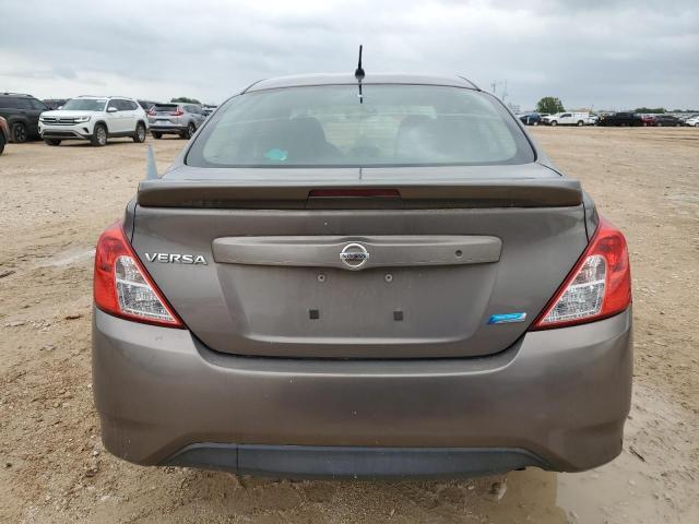  NISSAN VERSA 2015 Колір засмаги