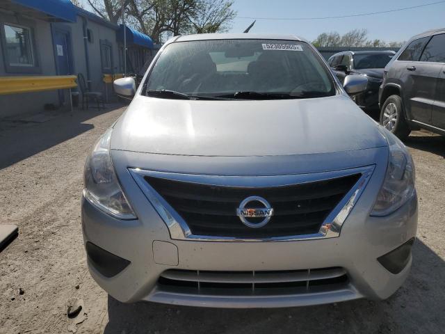  NISSAN VERSA 2018 Silver