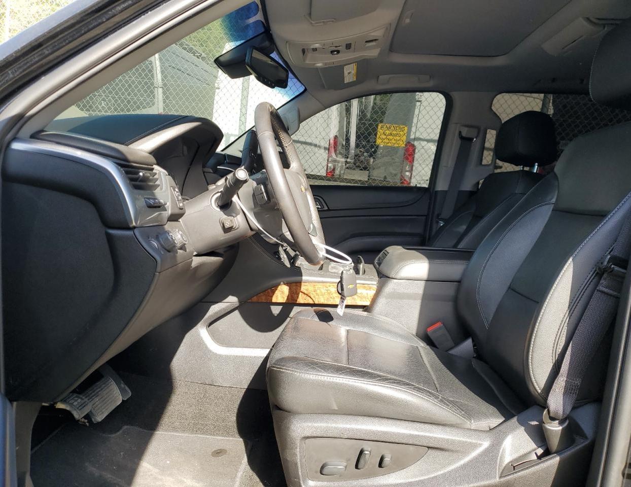 2018 Chevrolet Suburban K1500 Premier VIN: 1GNSKJKC1JR352430 Lot: 52883075