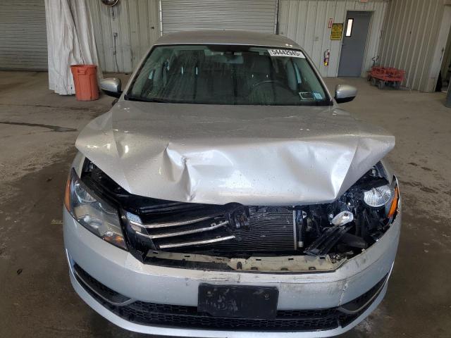  VOLKSWAGEN PASSAT 2015 Srebrny
